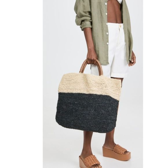 Kayu Women's Elin Two Tone Raffia Woven Tote New - Picture 2 of 16